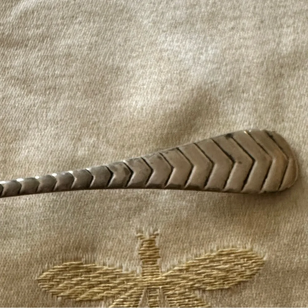 Pre 1891 Watts & Ryland Scallop Shaped Sugar Spoon.